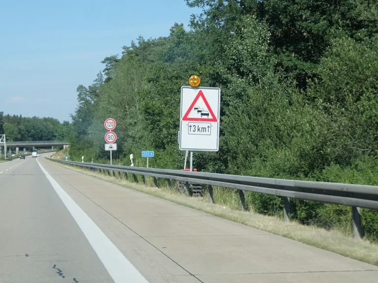 Rückreise am 16. August 2026: Staurisiko richtig prüfen