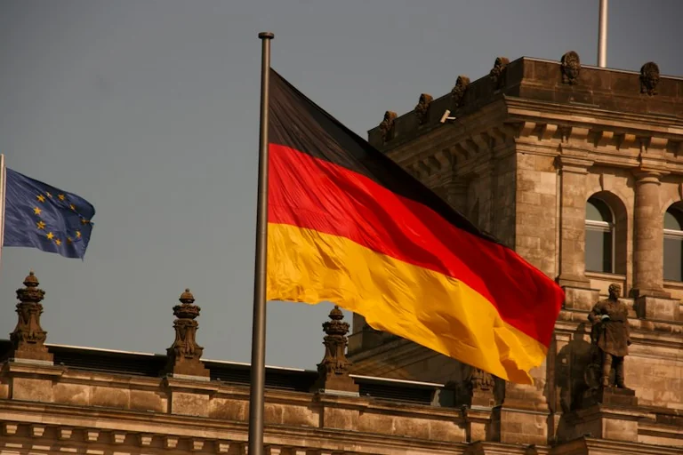 Bundestagswahl 2026: Sitzprognose ohne bestätigten Wahltermin