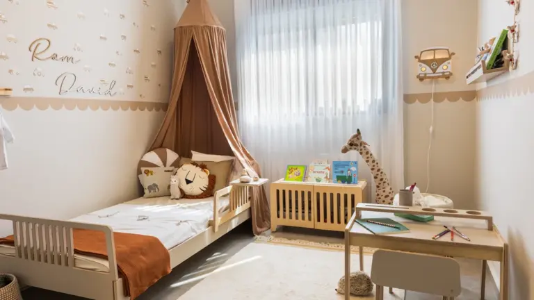 Ein gemütlich eingerichtetes Kinderzimmer weckt Erinnerungen an das eigene frühere Elternhaus.